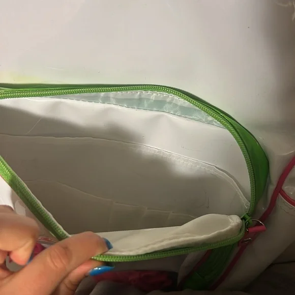 RARE PVC WHITE HELLO KITTY LARGE SPORTY BACKPACK LAS VEGAS - Picture 10 of 14